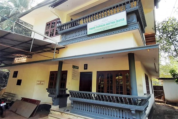 Itoozhi-Ayurveda-Heritage-Centre-Kattampally